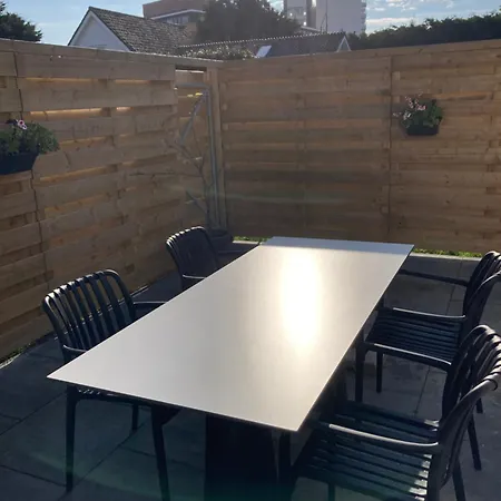 Noordster Beachhouse, Aan Zee Apartmán