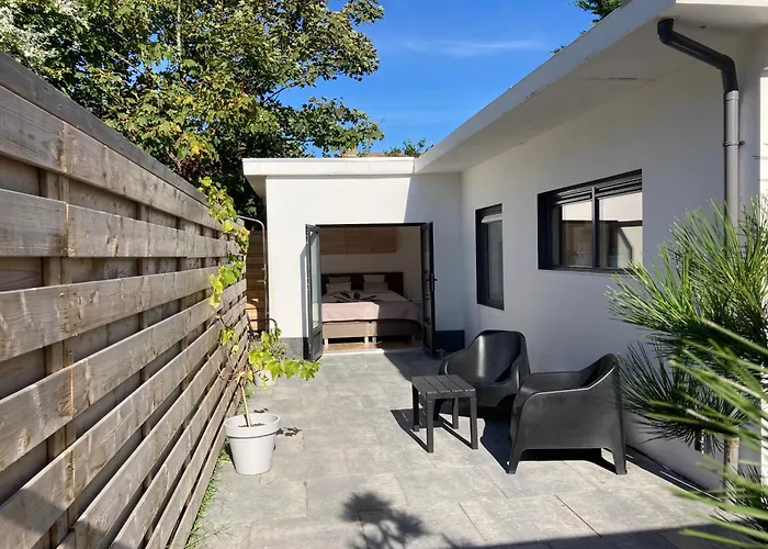 Noordster Beachhouse, Aan Zee