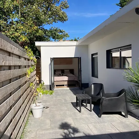 Noordster Beachhouse, Aan Zee